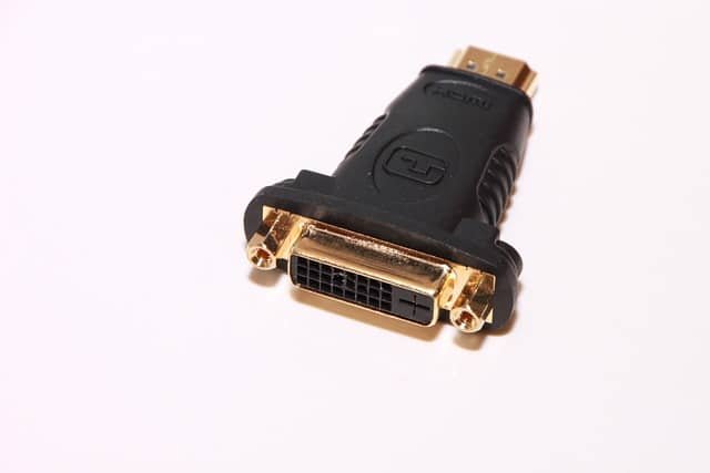 hdmi-dvi преходник адаптер